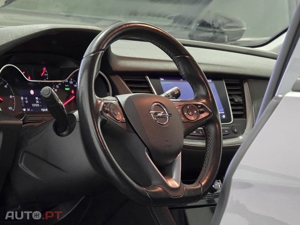 Opel Grandland (X) 1.6 T PHEV Design & Tech