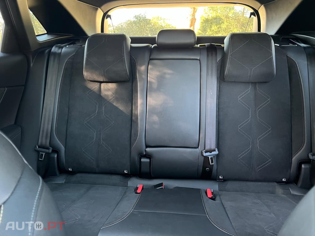 DS DS7 Crossback E-TENSE 225 PERFORMANCE LINE