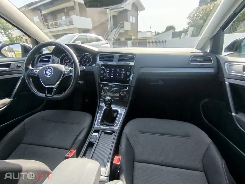 Volkswagen Golf 1.6 TDI Confortline