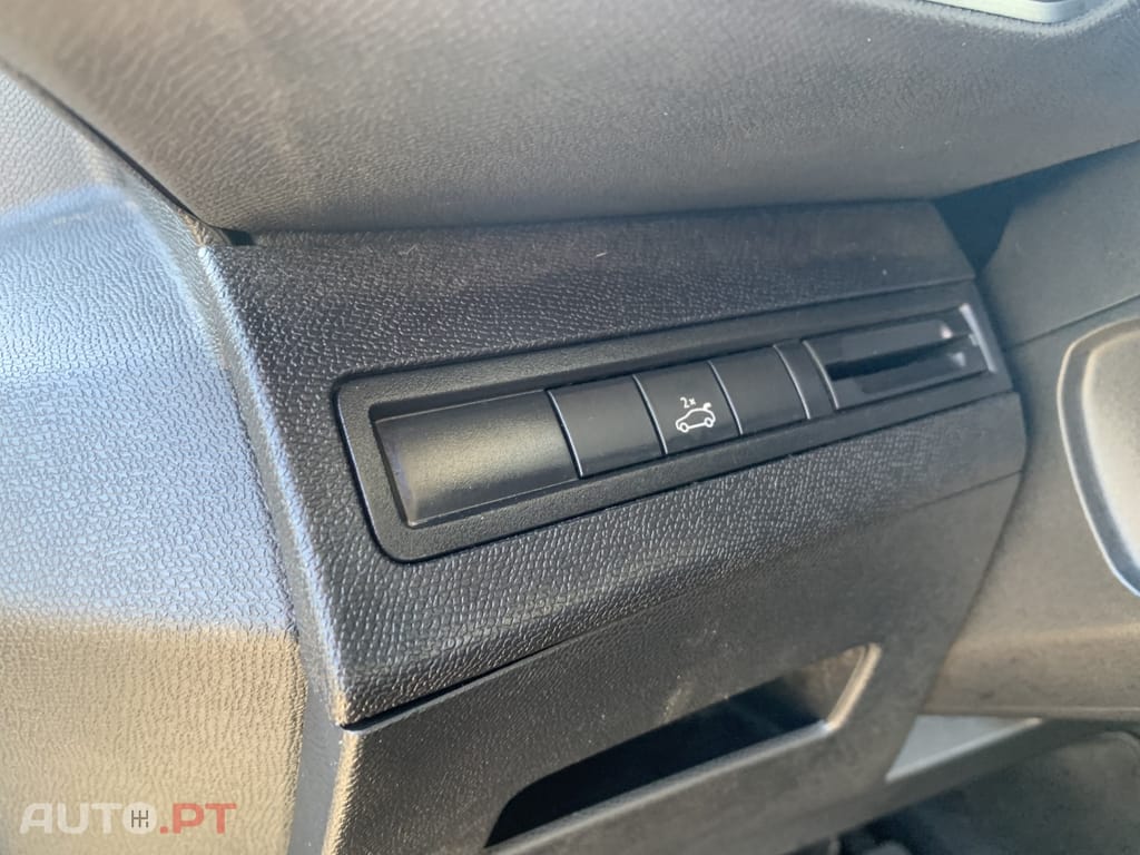 Peugeot 5008 1.5 BlueHDi Allure EAT8