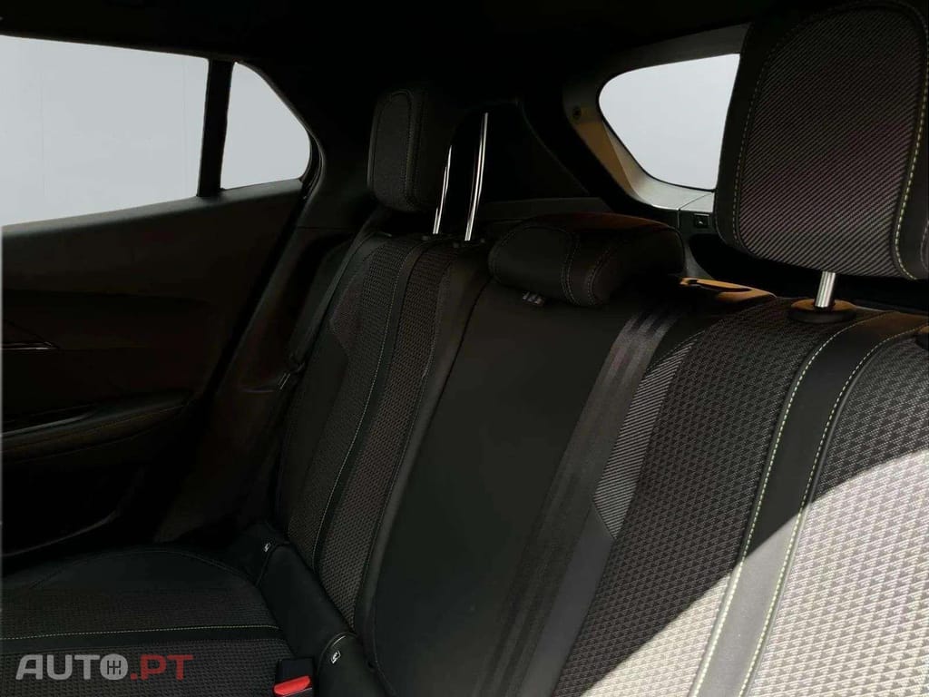 Peugeot 2008 GTLINE 1.5 BlueHdi EAT8