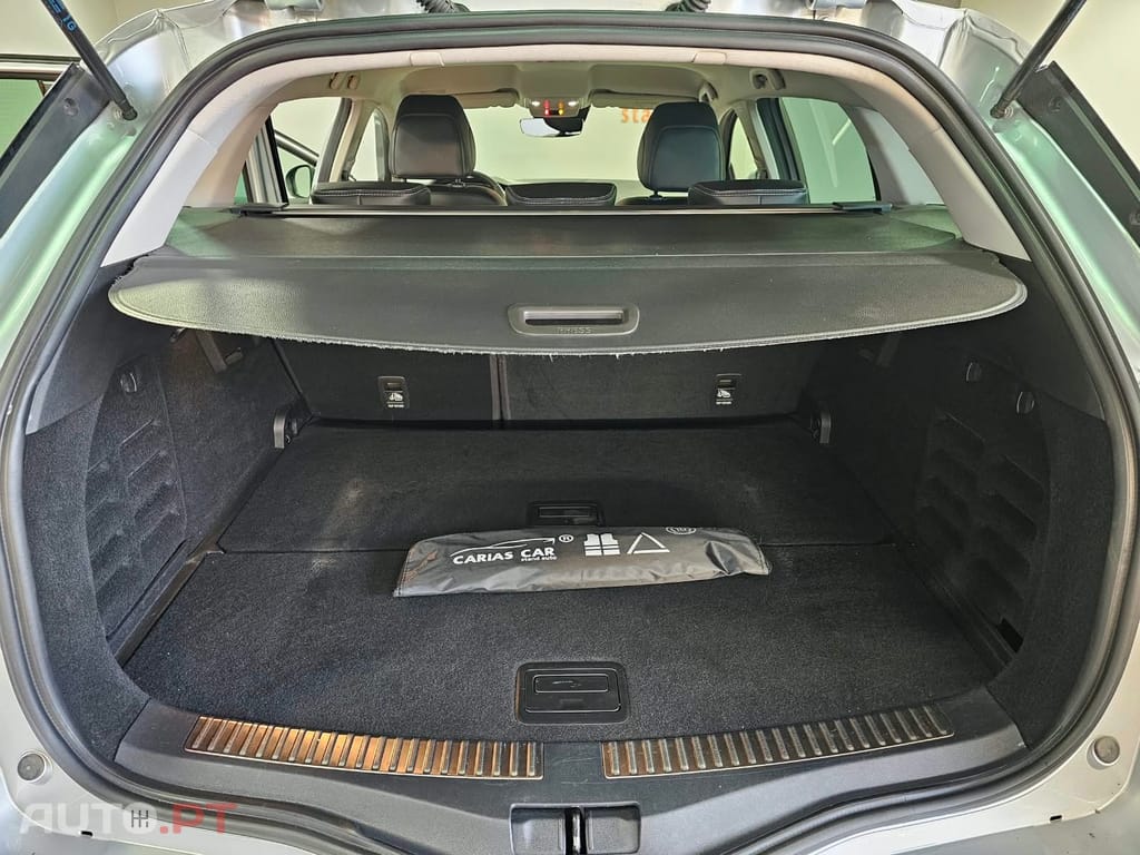 Renault Mégane Sport Tourer 1.5 Blue dCi Intens EDC