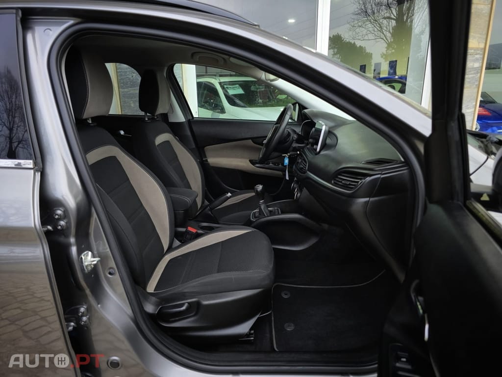 Fiat Tipo 1.3 M-Jet Lounge J17