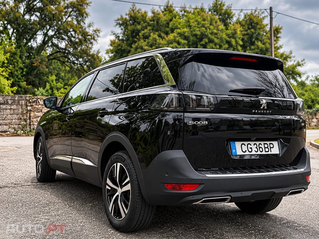 Peugeot 5008 GT Pack 1.2  130cv EAT8 | 7 Lugares | 2023 | 24.716 km