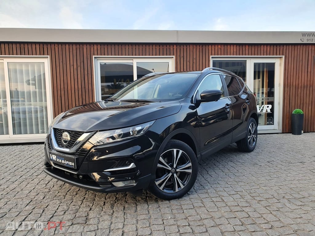 Nissan Qashqai 1.3 DIG-T N-Connecta J18