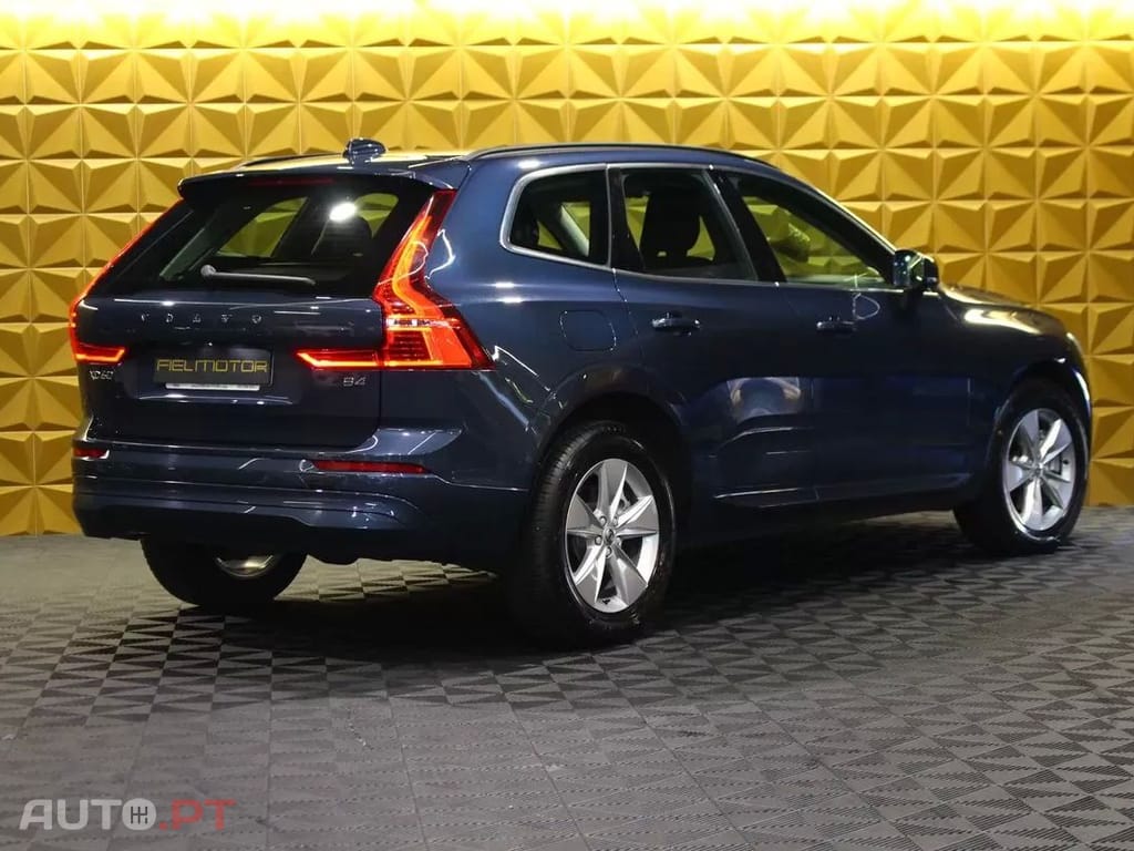 Volvo XC60 2.0 B4 Momentum