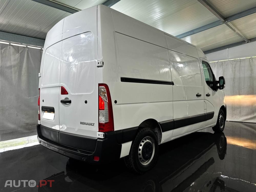 Renault Master L2H2 2.3 DCi 135cv Confort