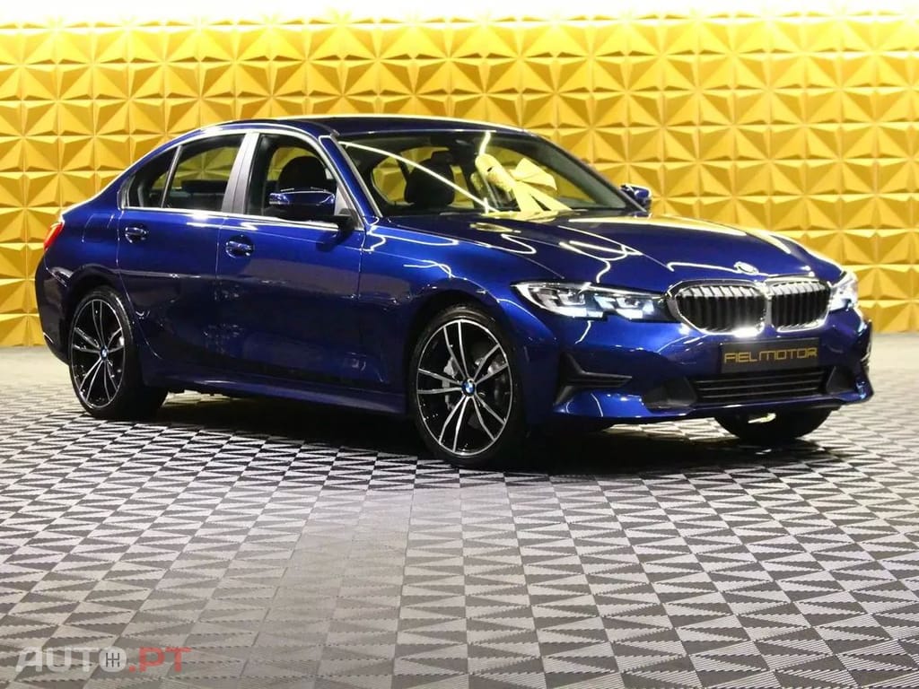 BMW 330 e Line Luxury Auto