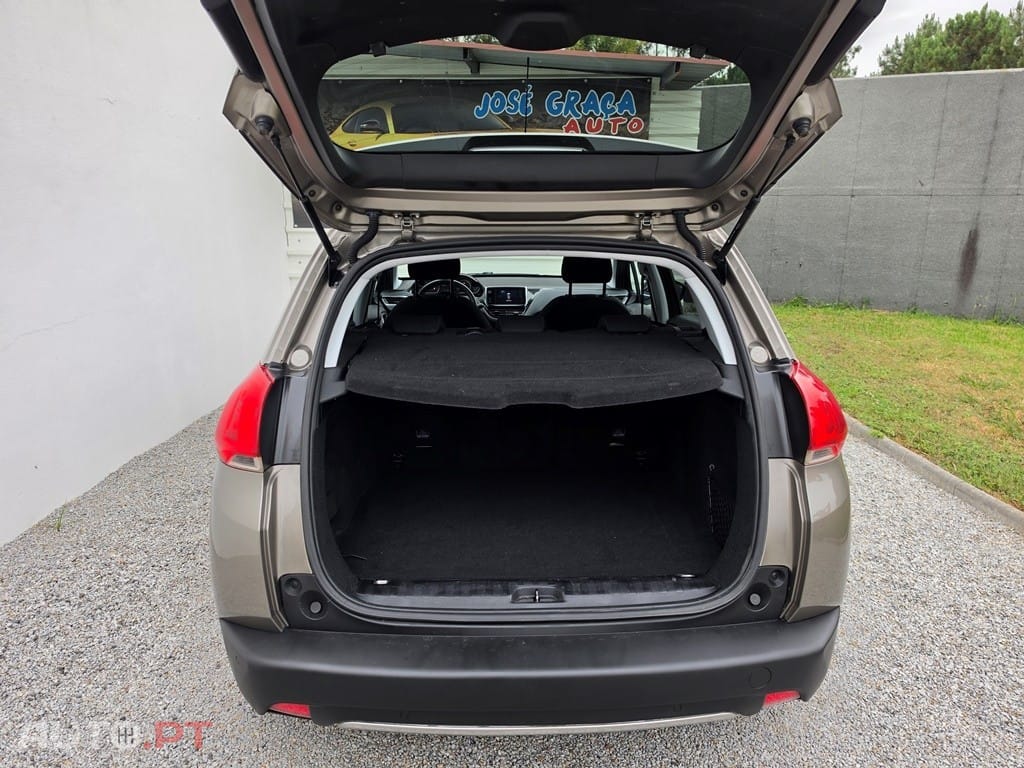 Peugeot 2008 1.2 PureTech Style