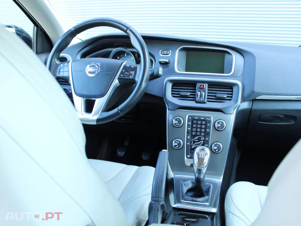 Volvo V40 1.6 D2 Momentum Eco