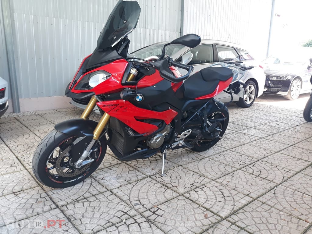 BMW S S1000XR