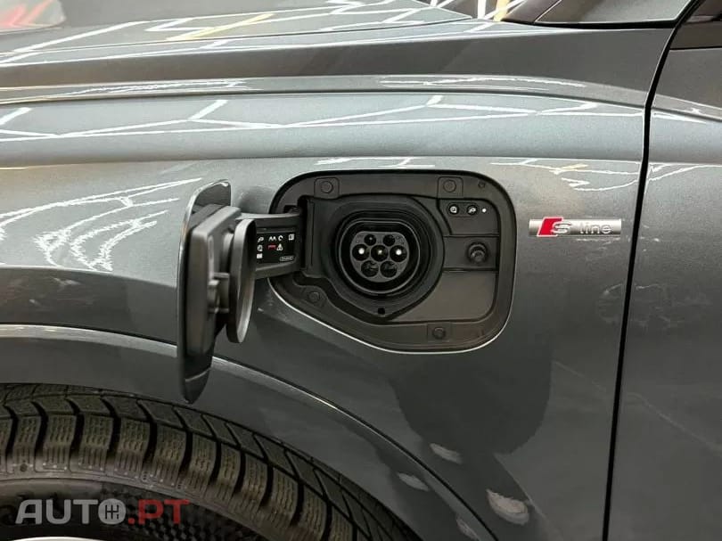 Audi Q3 1.4 TFSIe S-Line