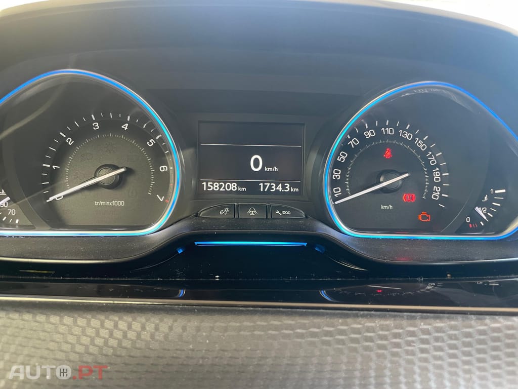 Peugeot 2008 1.2 PureTech Allure