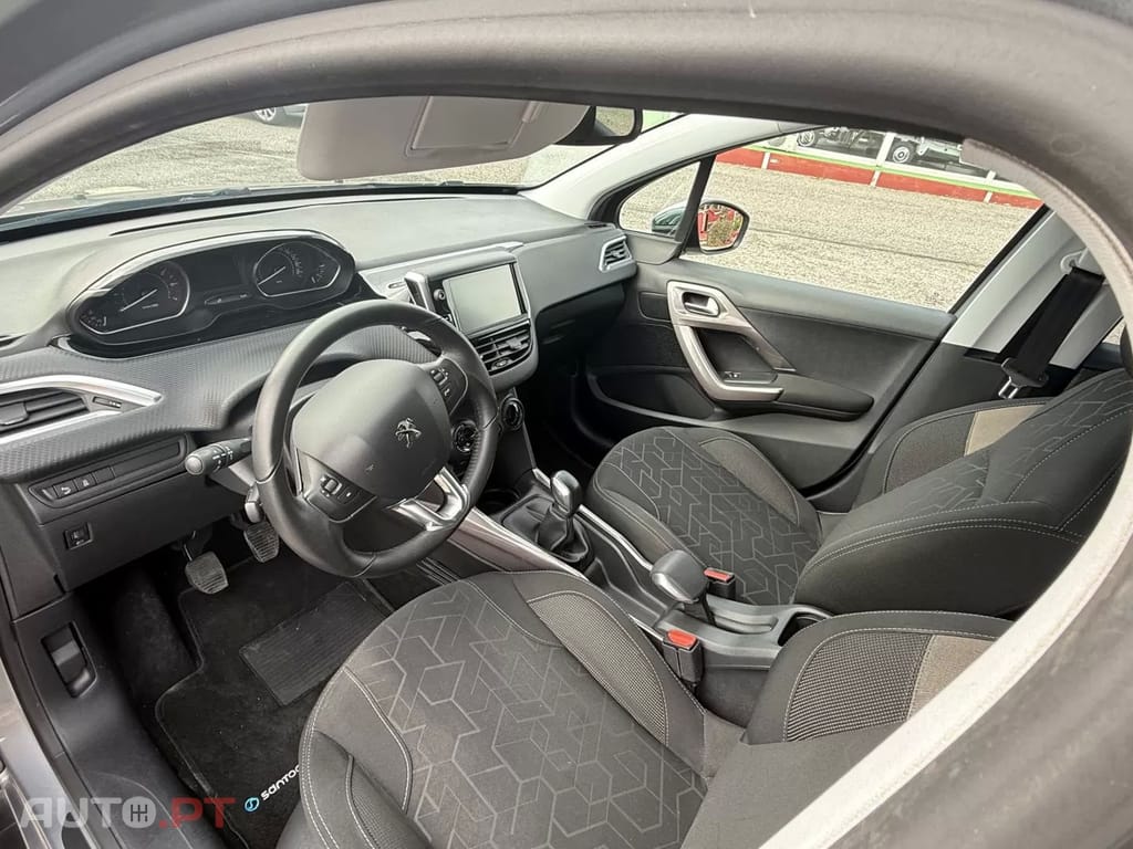 Peugeot 2008 1.2 PureTech Style