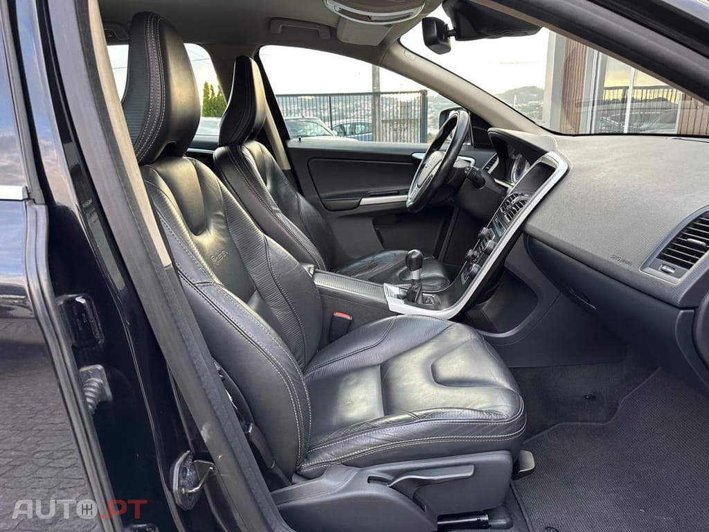 Volvo XC60 2.0 D3 Drive R-Design