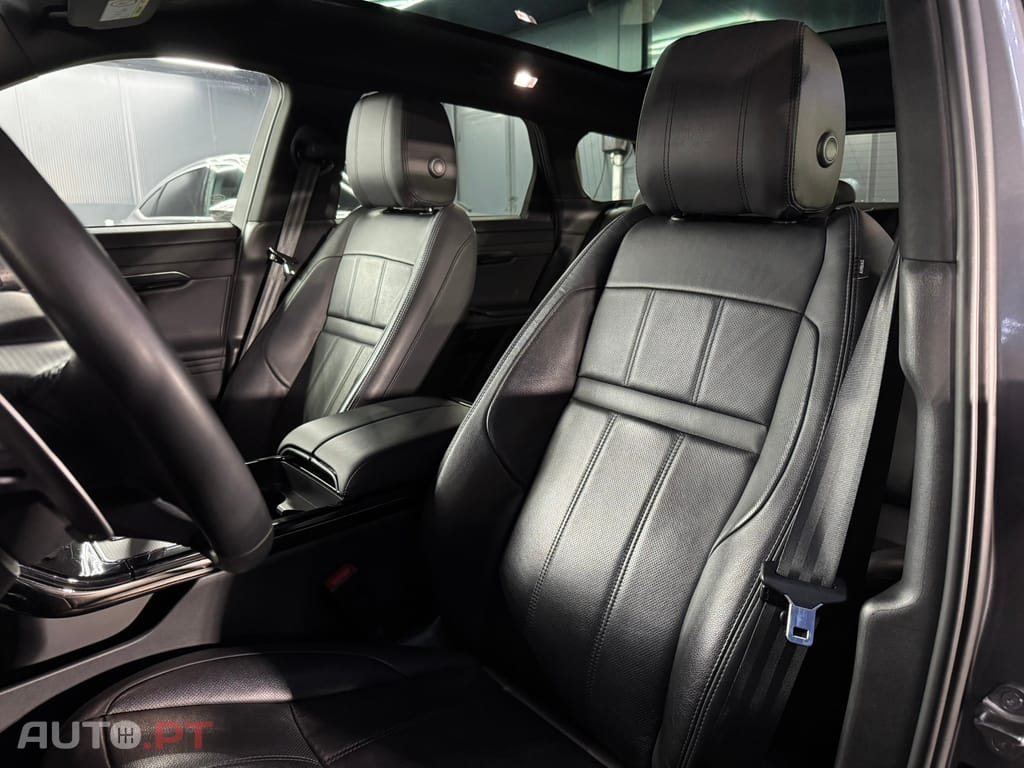 Land Rover Evoque 1.5 P300e AWD R-Dynamic S Auto