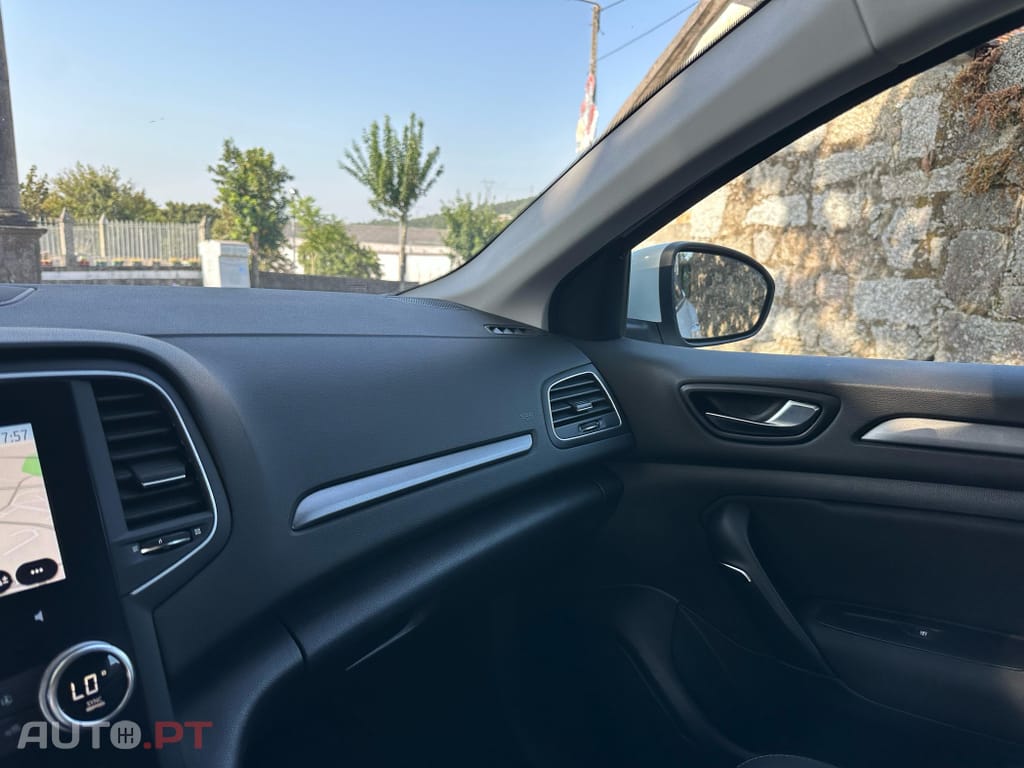 Renault Mégane Sport Tourer 1.6 E-Tech Hybrid
