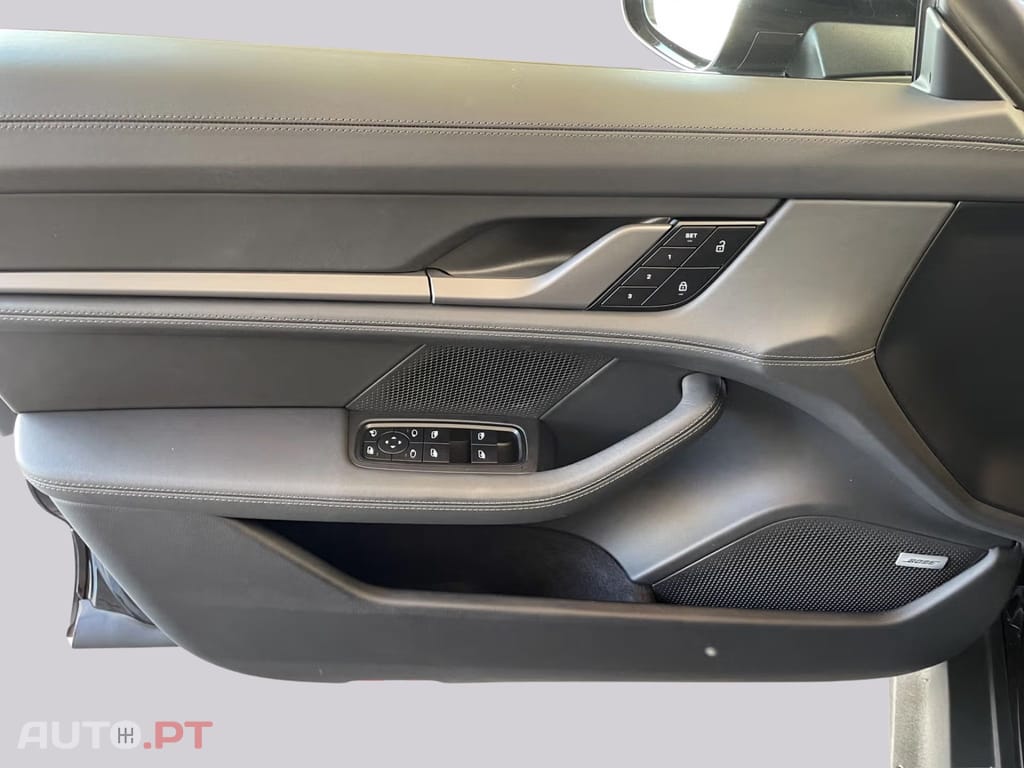 Porsche Taycan Turbo