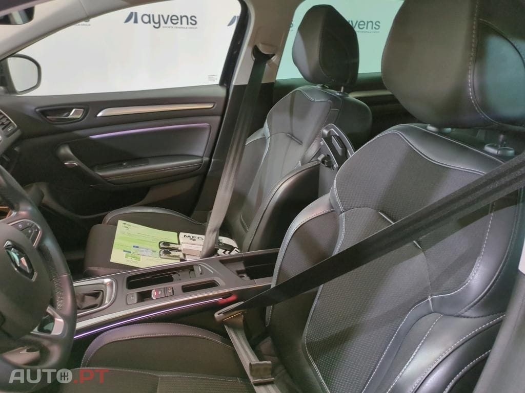 Renault Mégane Sport Tourer 1.5 Blue dCi Intens EDC