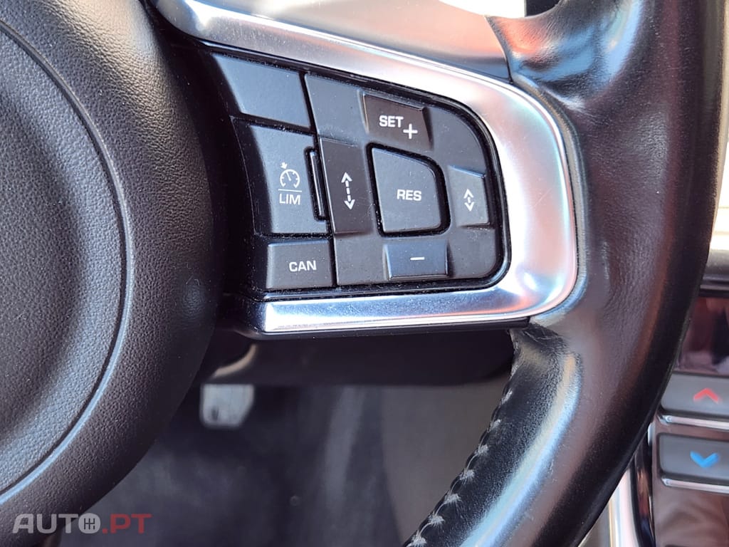 Jaguar XE 2.0 D R-Sport Aut.