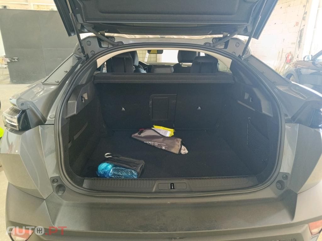 Peugeot 408 1.2 PureTech Allure EAT8