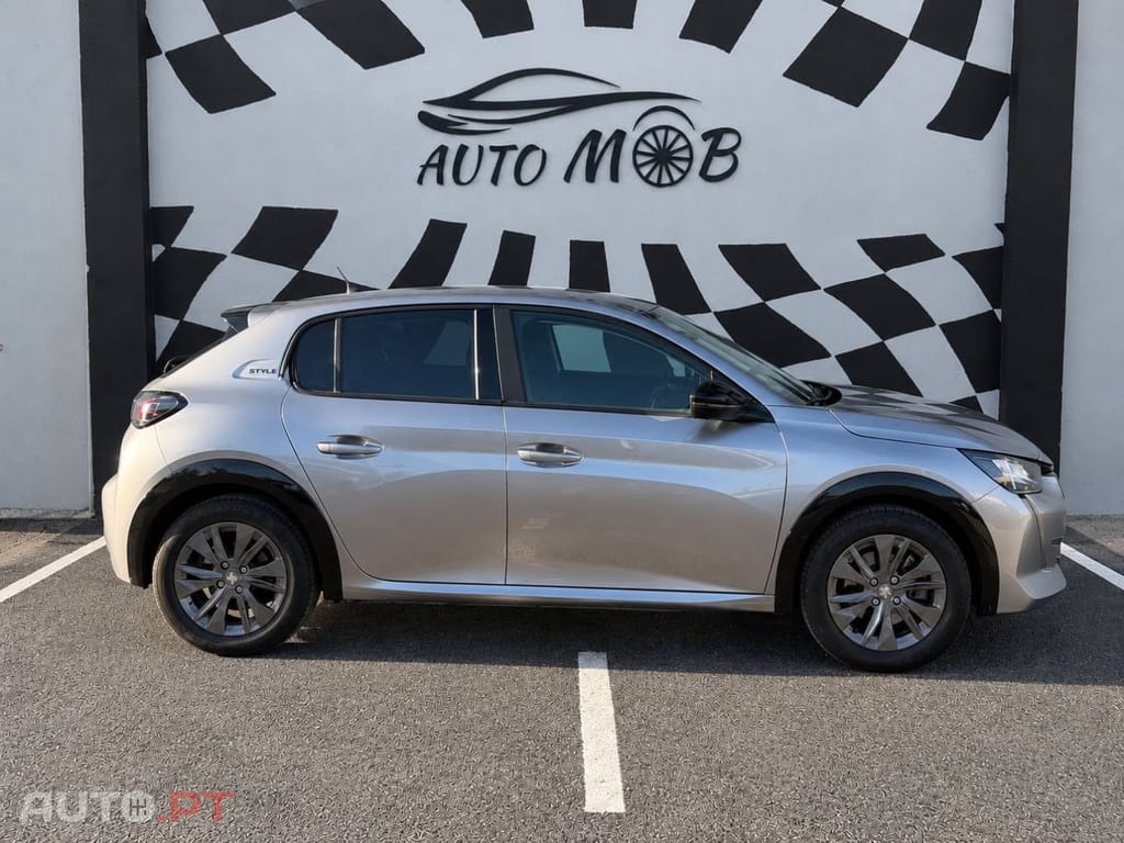 Peugeot E-208 50 kWh Style