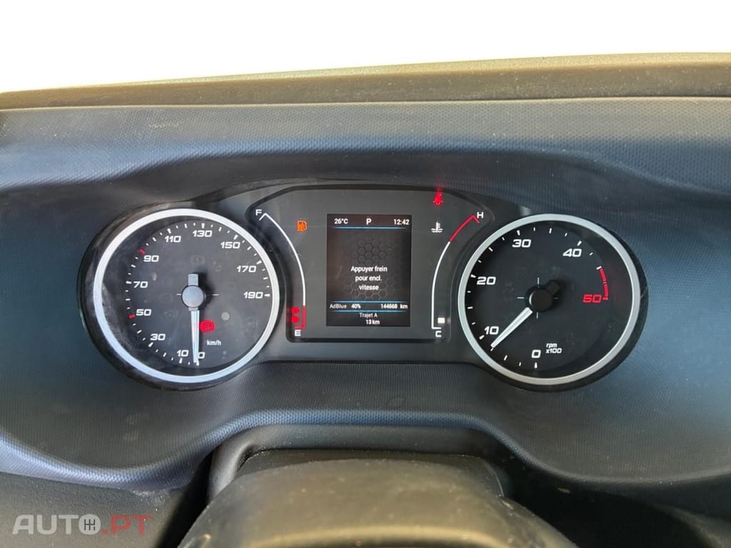 Iveco Daily 33S14S 3520 V11 H2