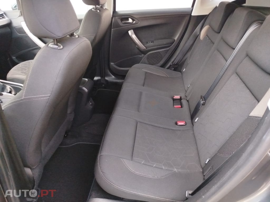 Peugeot 2008 1.6 BlueHDi Style