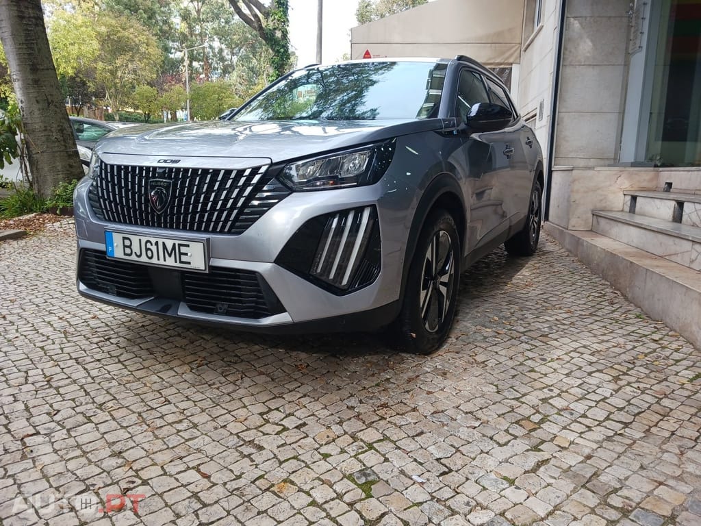 Peugeot E-2008 50 kWh Allure Pack