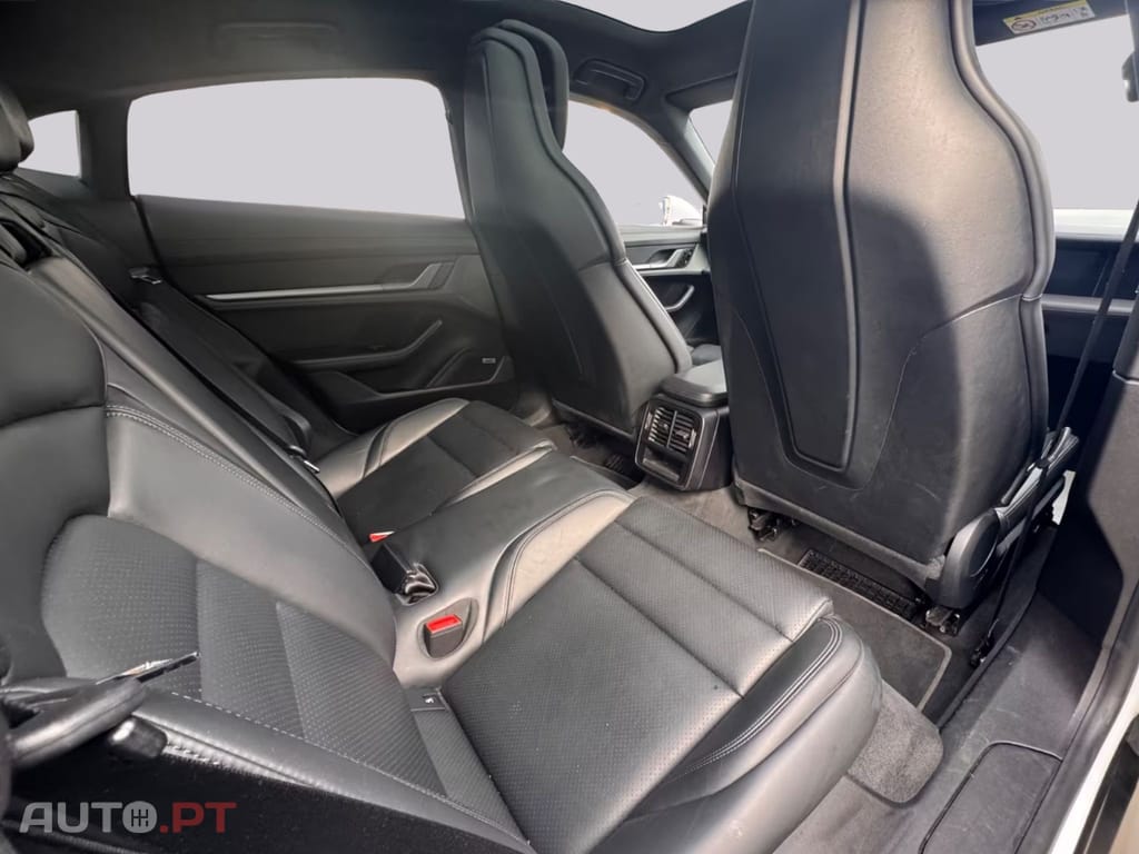 Porsche Taycan 92 % I.V.A DEDUTIVEL 