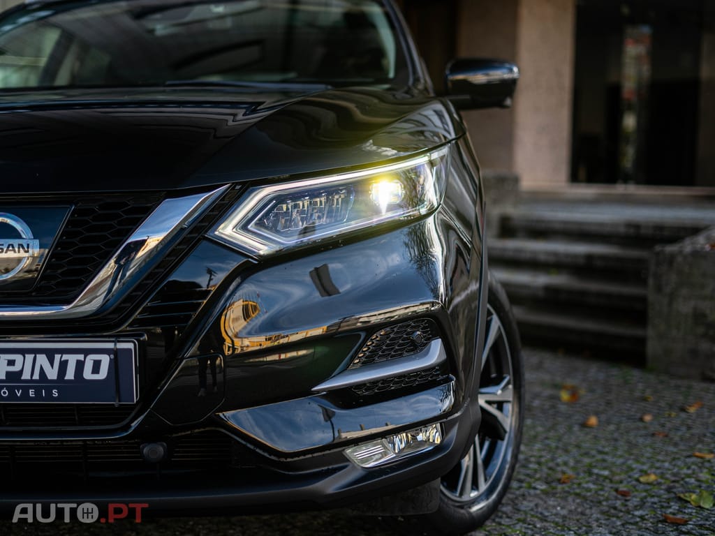 Nissan Qashqai 1.2 DIG-T N-Connecta 18