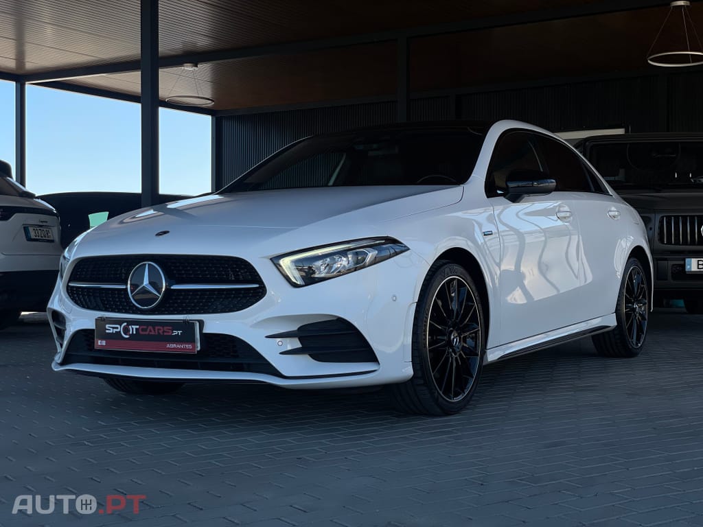 Mercedes-Benz A 250 e AMG Line