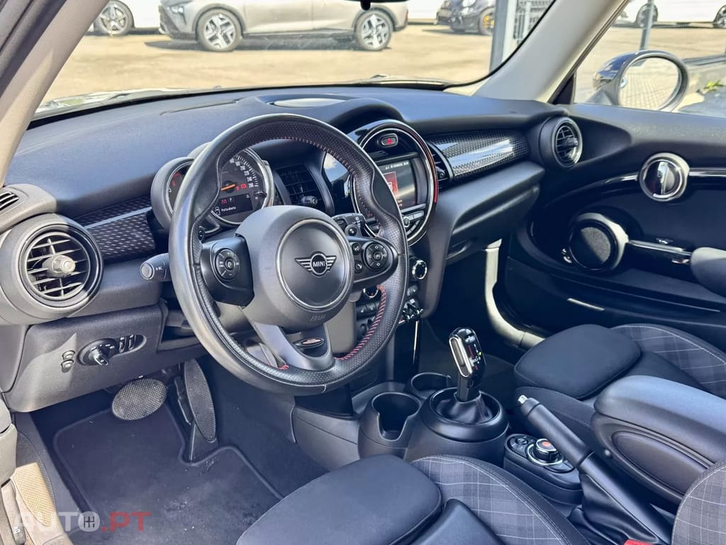 MINI Cooper Cooper SD Auto