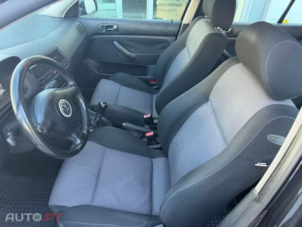 Volkswagen Golf 1.4 FSi Confortline