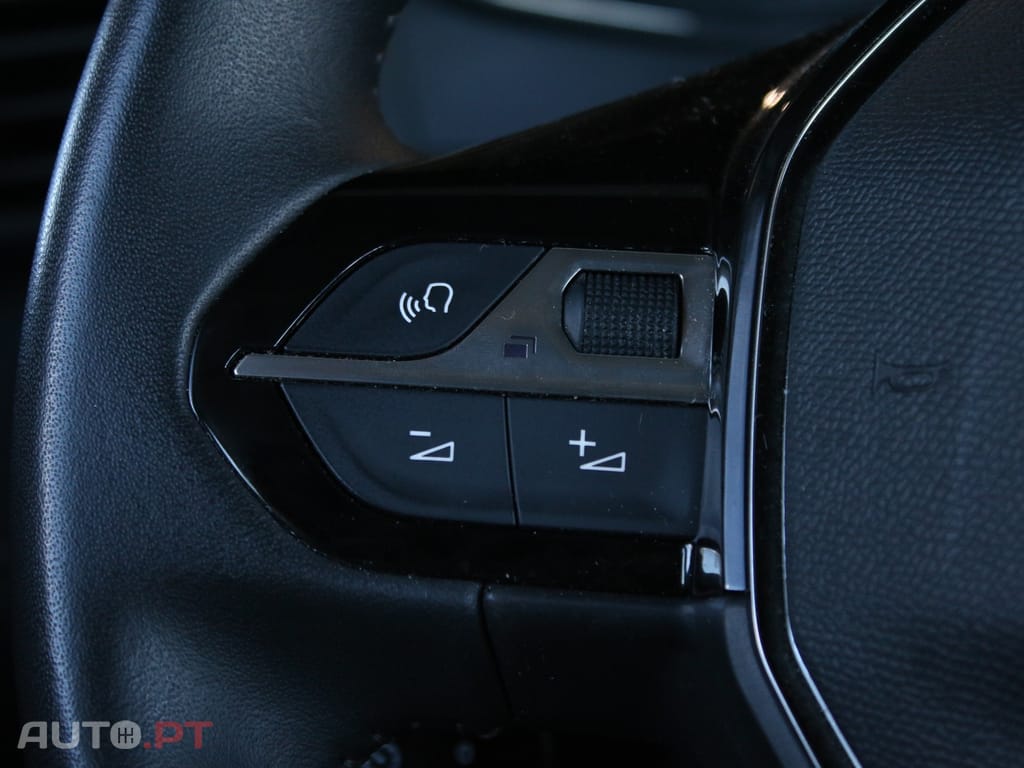 Peugeot E-208 50 kWh Active Pack