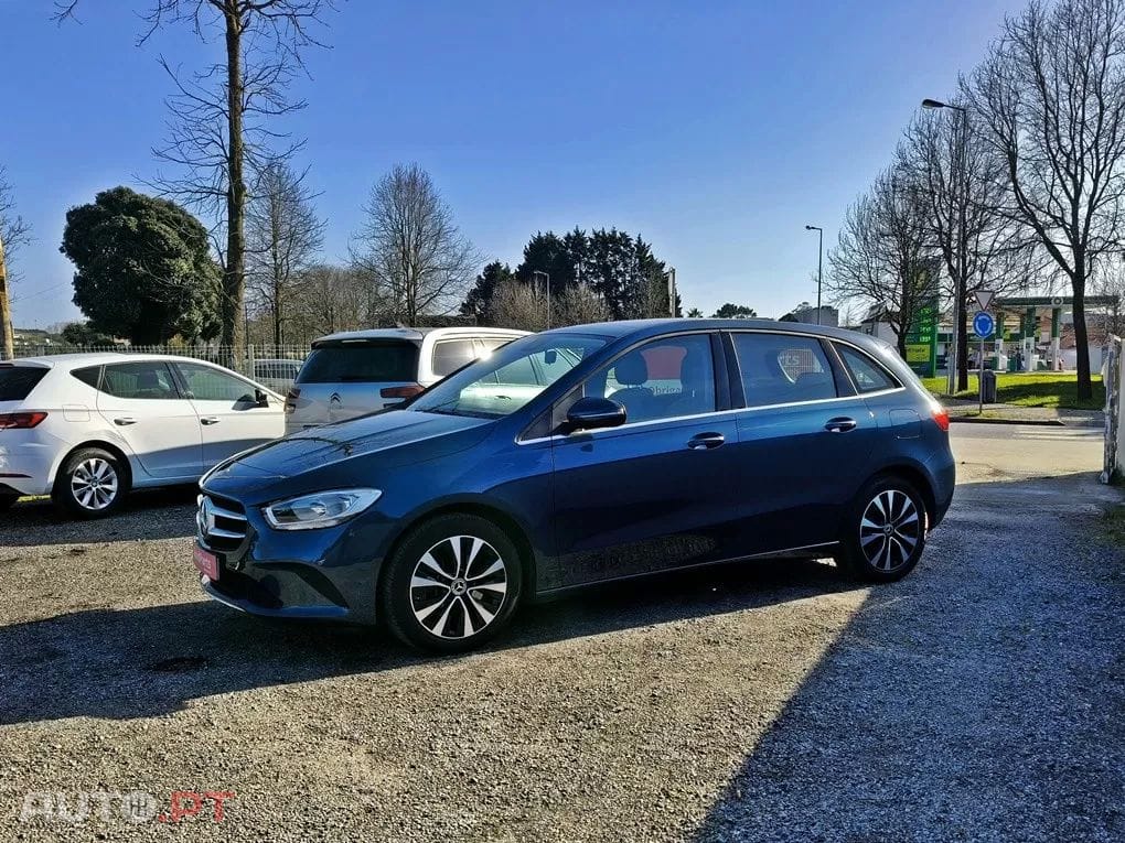 Mercedes-Benz B 250 e 8G-DCT Style — fotografia 6