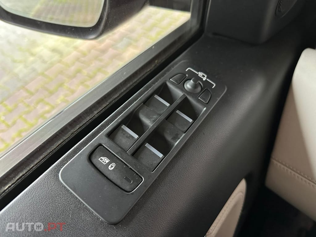 Land Rover Discovery Sport P300e R-Dynamic