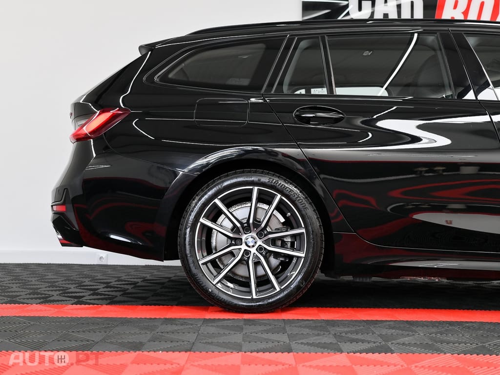 BMW 330 e Touring Line Sport Auto