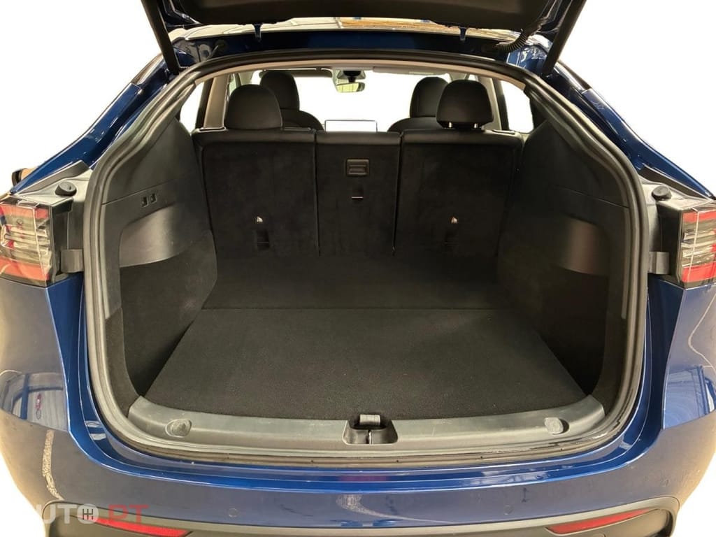 Tesla Model Y Long Range Dual Motor AWD