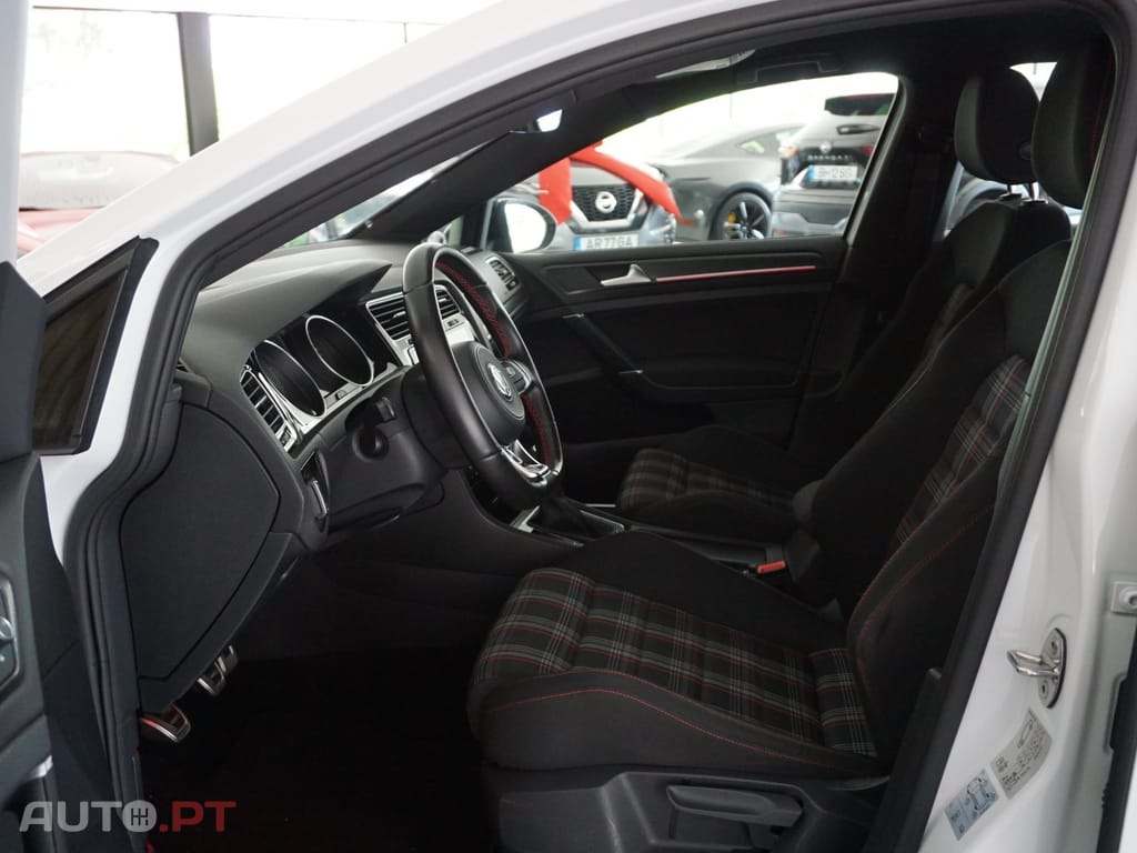 Volkswagen Golf 2.0 TSi GTi Performance