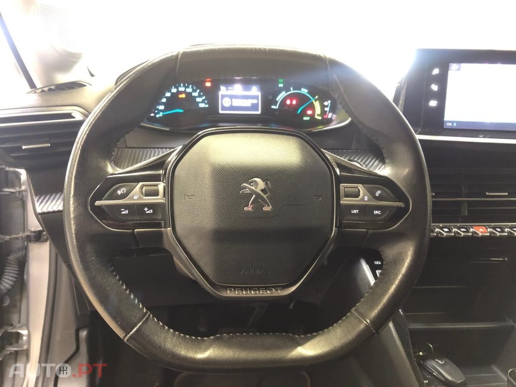 Peugeot E-208 50 kWh Style