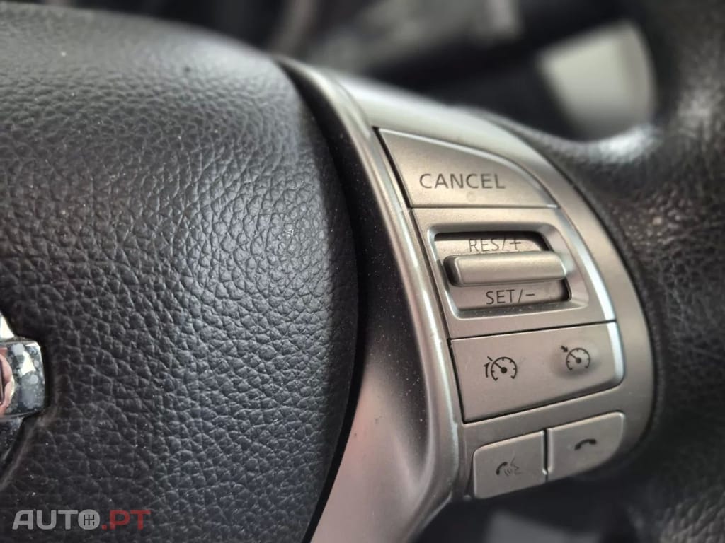 Nissan Navara 2.3 dCi CD 4WD Acenta