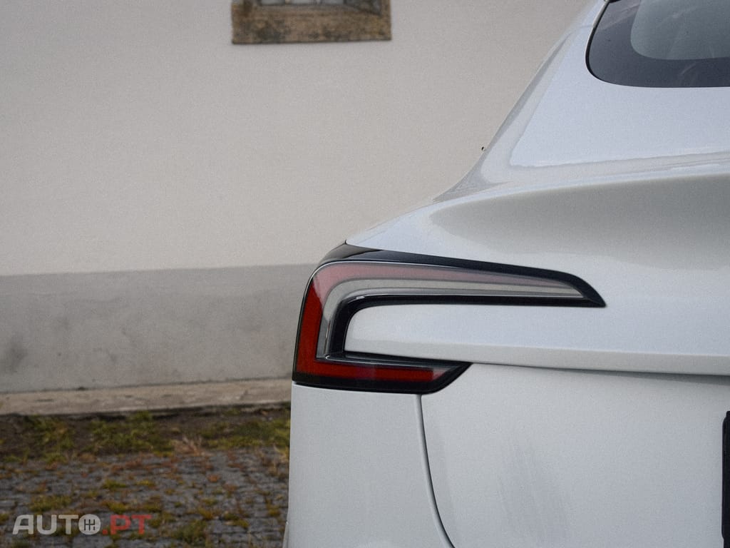 Tesla Model 3 Standard Range RWD