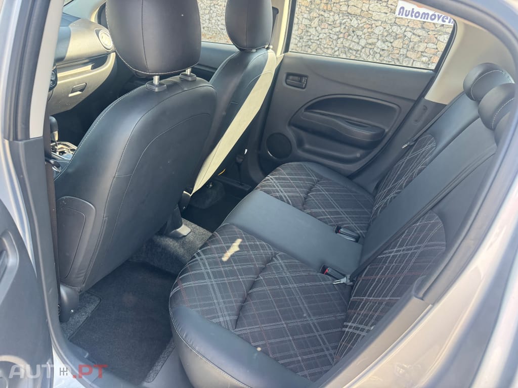Mitsubishi Space Star 1.2 Intense CVT