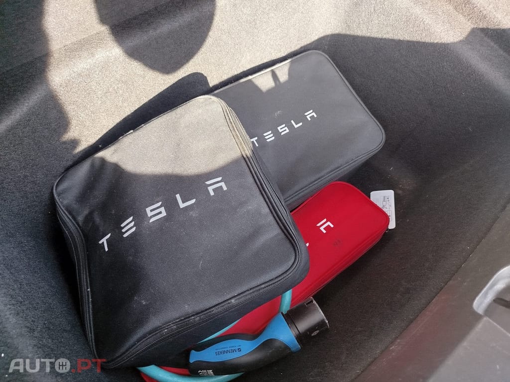 Tesla Model 3 Long Range AWD Dual Motor