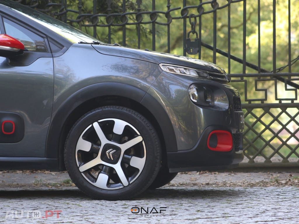 Citroen C3 1.2 Pure Tech Shine J17"