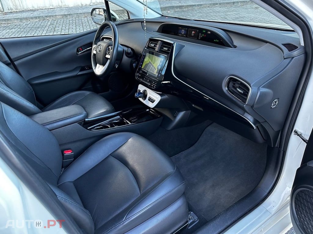 Toyota Prius 1.8 Plug-In Luxury+Pele