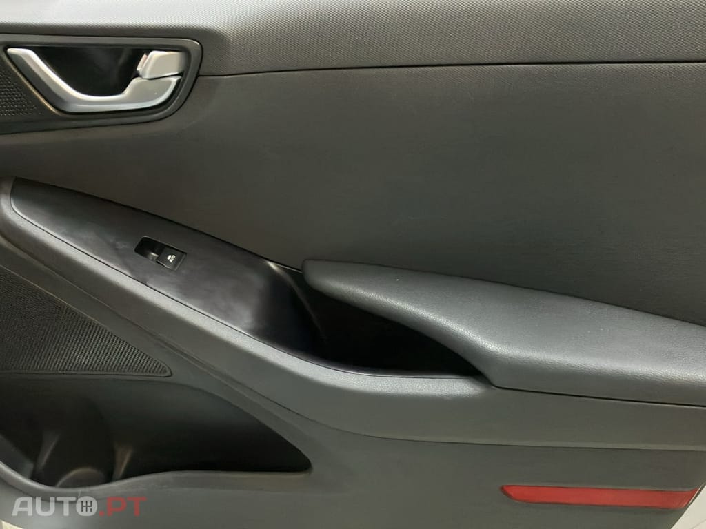 Hyundai Ioniq 1.6 GDI HEV