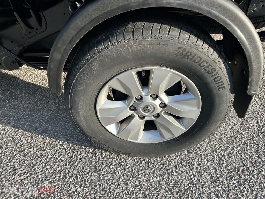 Toyota Hilux 2.4D-4D 150cv 4x2