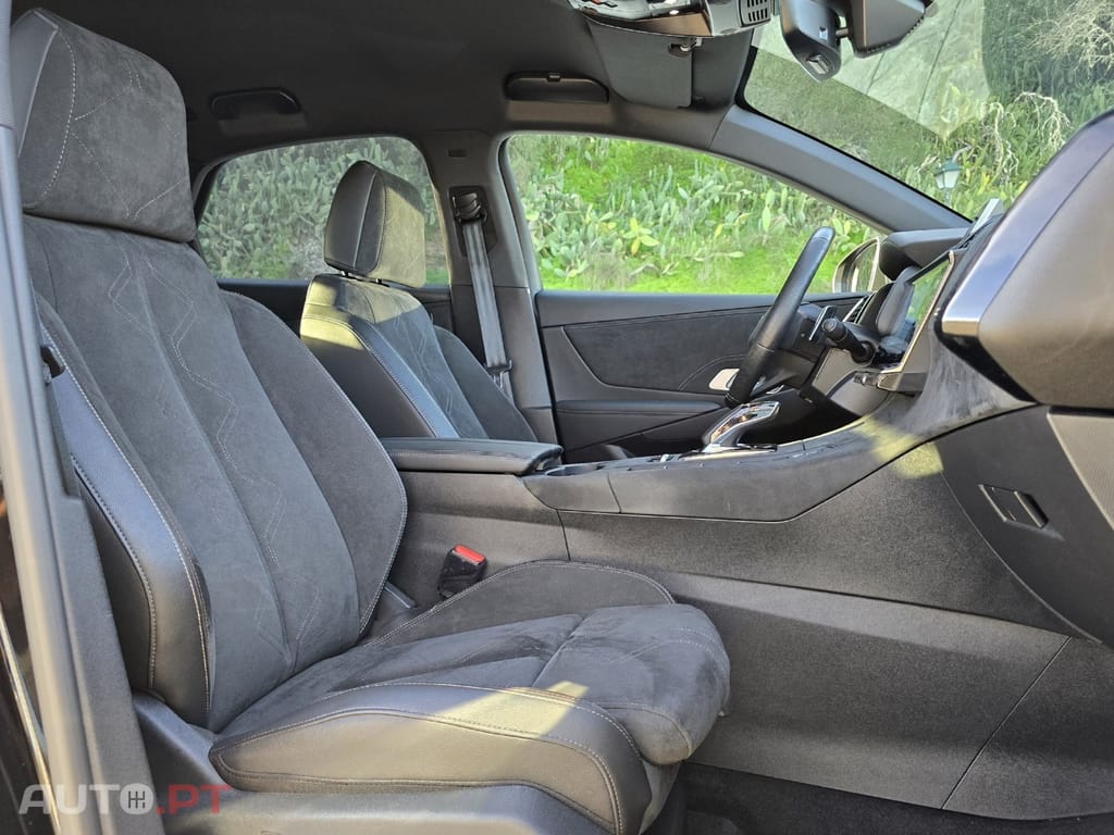 DS DS7 Crossback E-Tense Performance Line EAT8